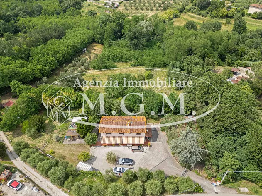 Immagine 12 di Casa indipendente in vendita  a Santa Maria A Monte