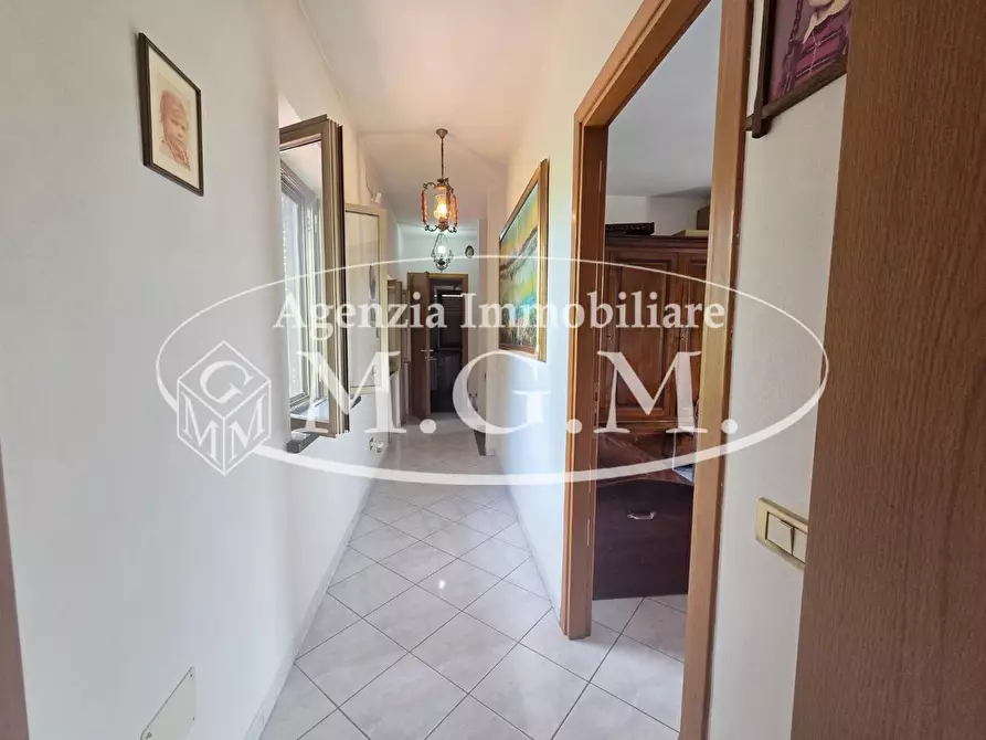 Immagine 19 di Casa indipendente in vendita  a Santa Maria A Monte