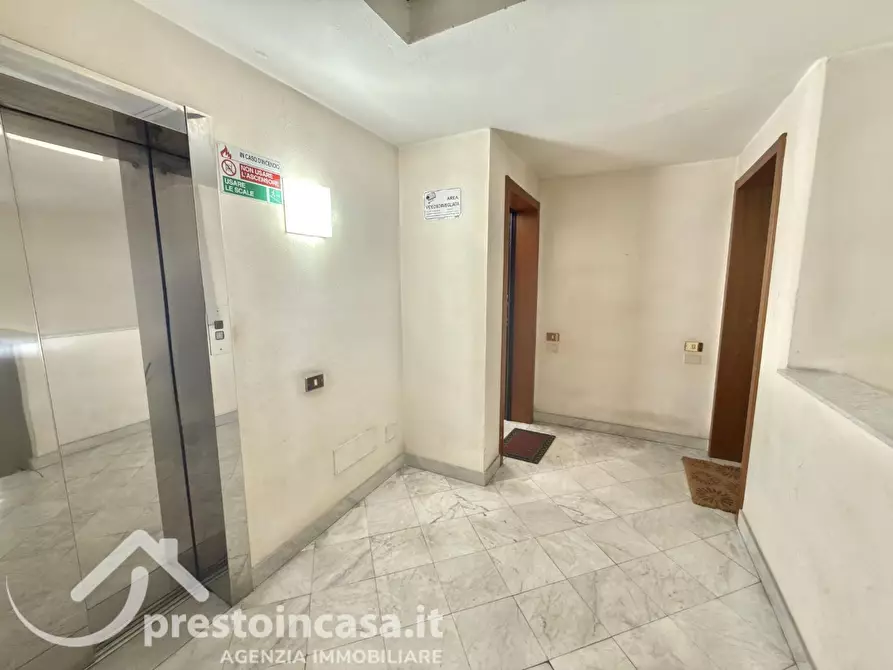 Immagine 27 di Appartamento in vendita  a Viareggio
