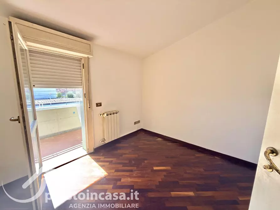 Immagine 18 di Appartamento in vendita  a Viareggio