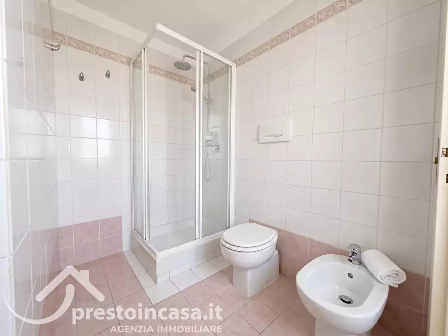 Immagine 26 di Appartamento in vendita  a Viareggio