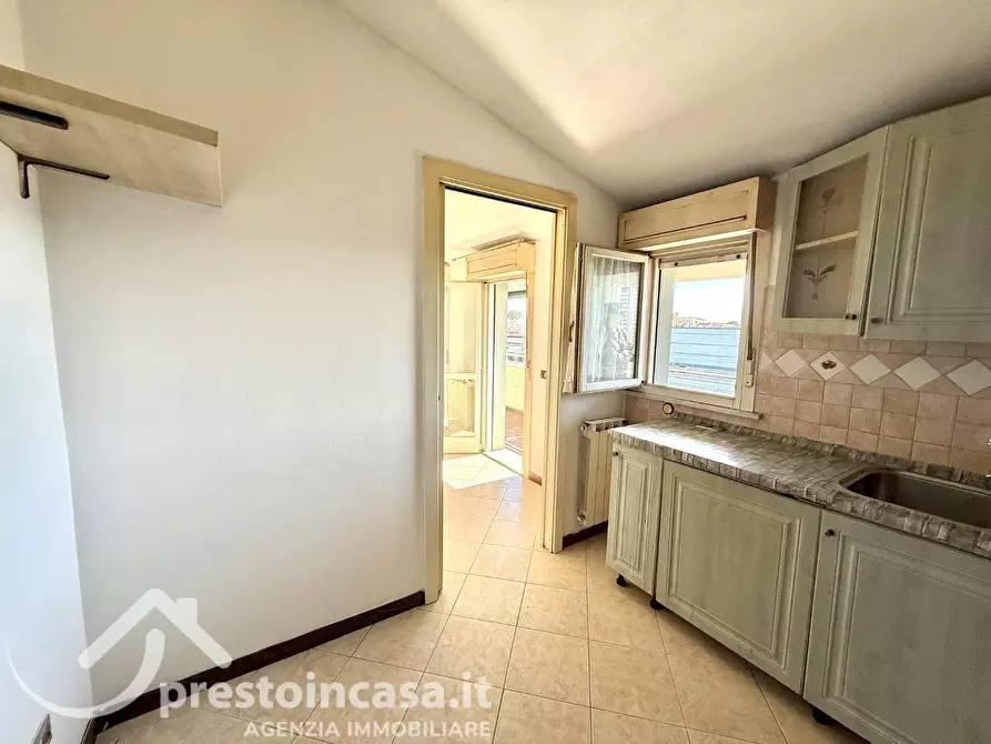 Immagine 6 di Appartamento in vendita  a Viareggio