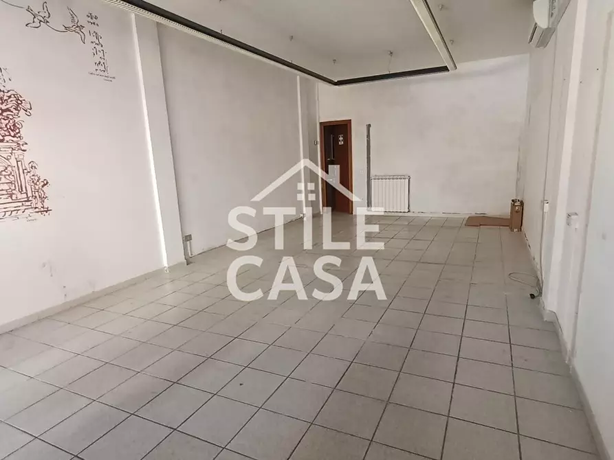 Immagine 3 di Locale commerciale in affitto  a Santa Croce Sull'arno