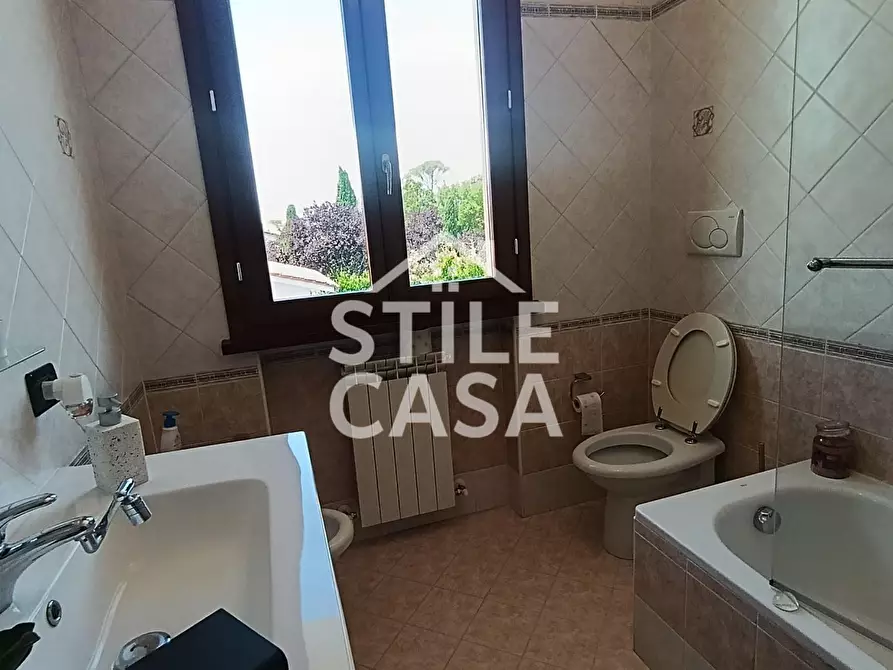 Immagine 36 di Villetta a schiera in vendita  a Altopascio