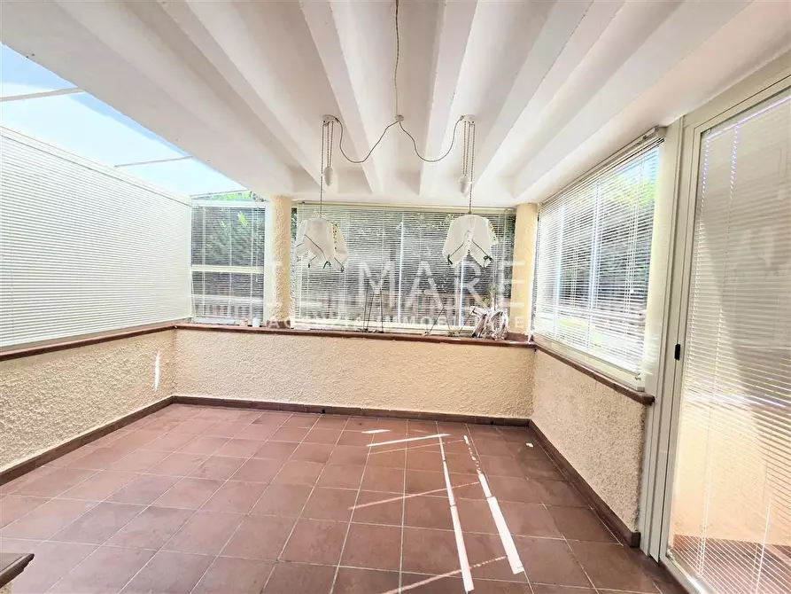 Immagine 24 di Villa in vendita  a Massa