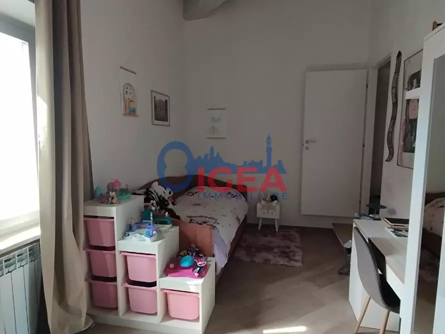 Immagine 11 di Appartamento in vendita  a Colle Di Val D'elsa