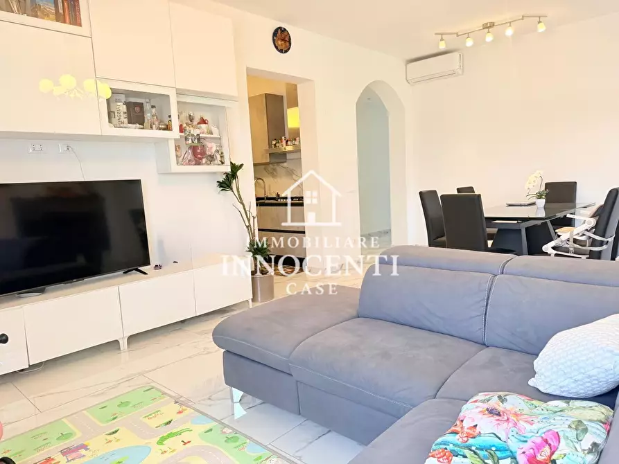 Immagine 12 di Casa bifamiliare in vendita  a Massa