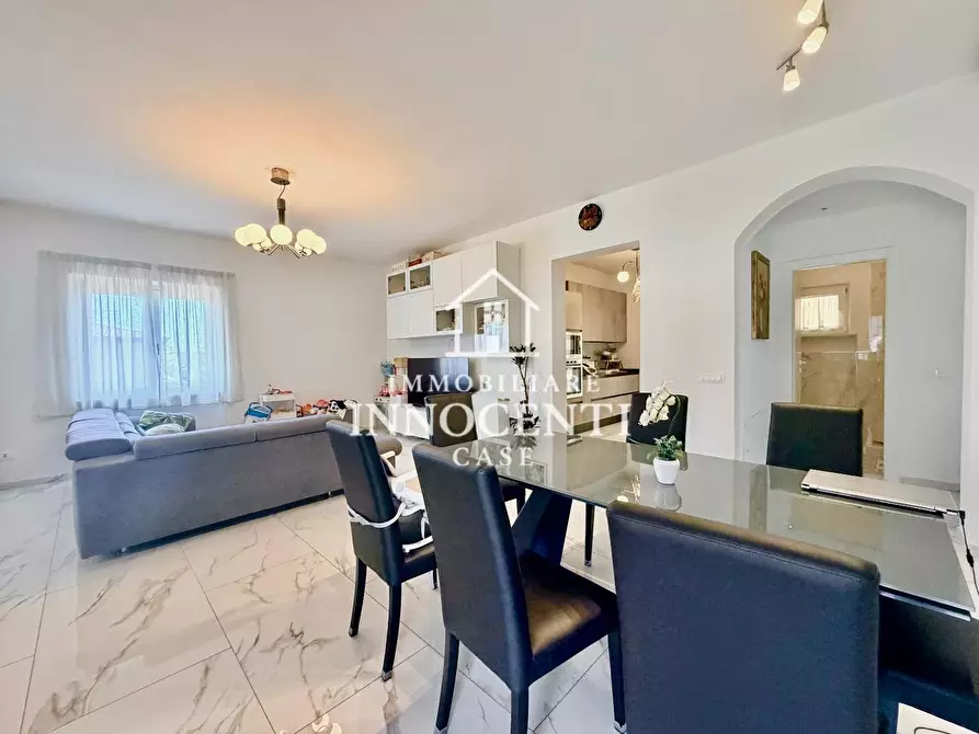Immagine 10 di Casa bifamiliare in vendita  a Massa