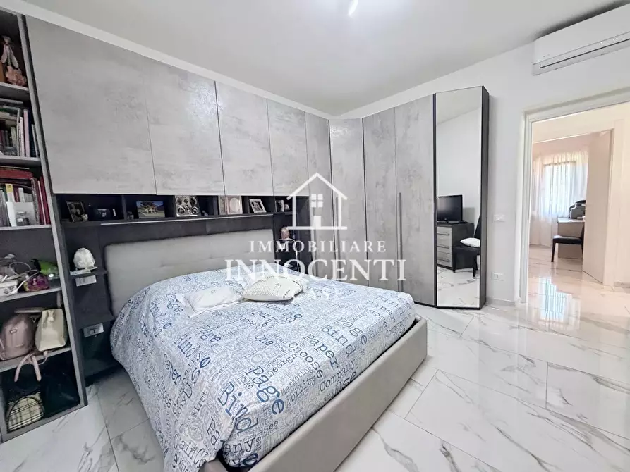 Immagine 22 di Casa bifamiliare in vendita  a Massa