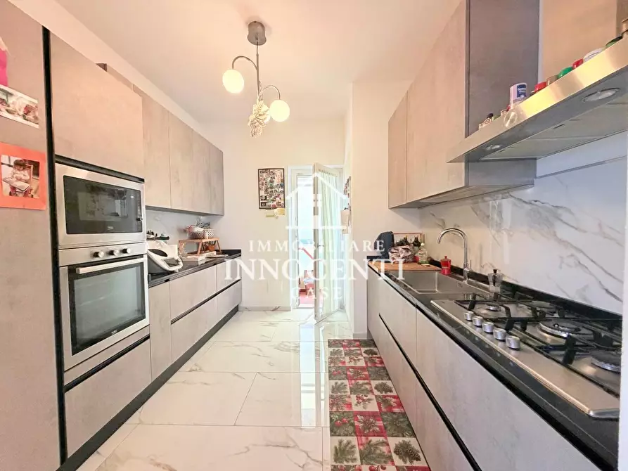 Immagine 16 di Casa bifamiliare in vendita  a Massa