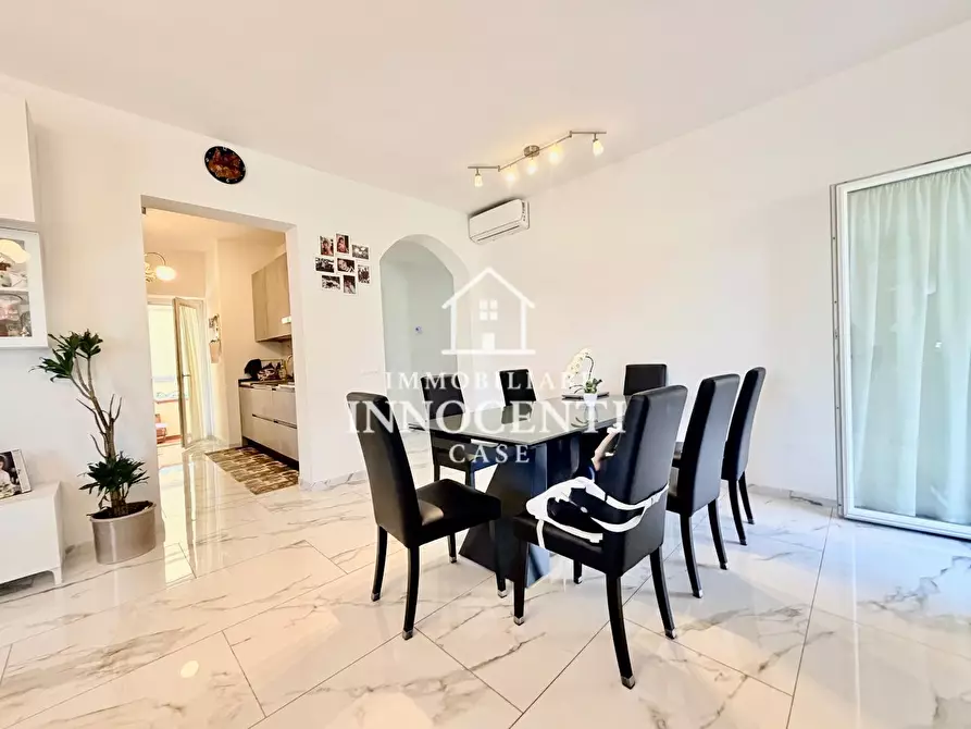 Immagine 8 di Casa bifamiliare in vendita  a Massa