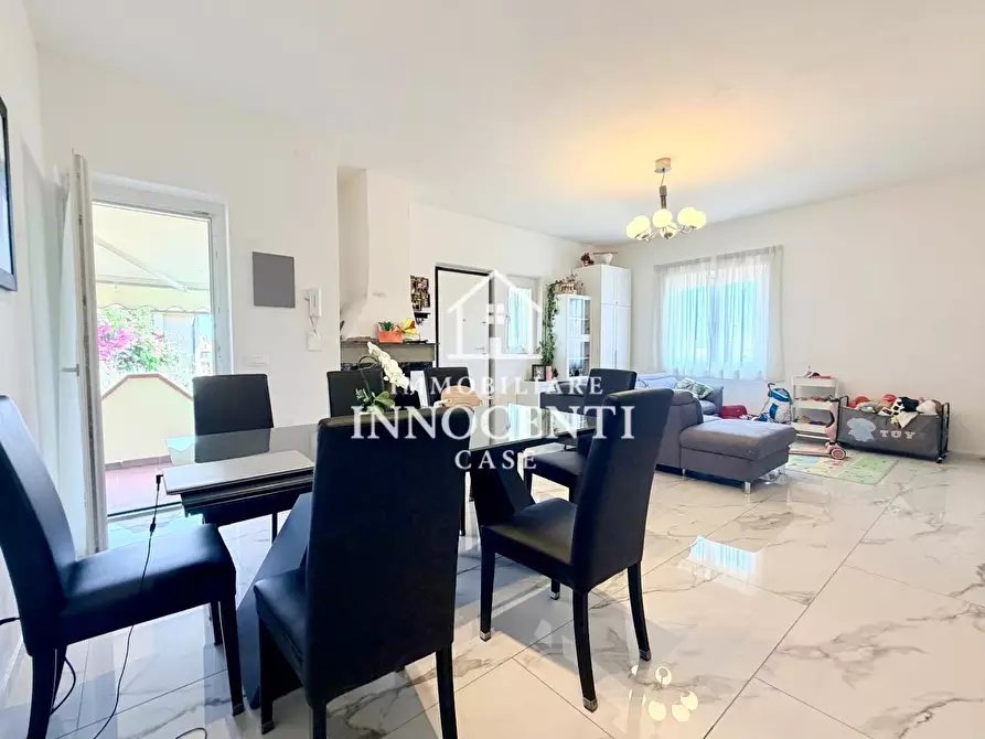 Immagine 5 di Casa bifamiliare in vendita  a Massa