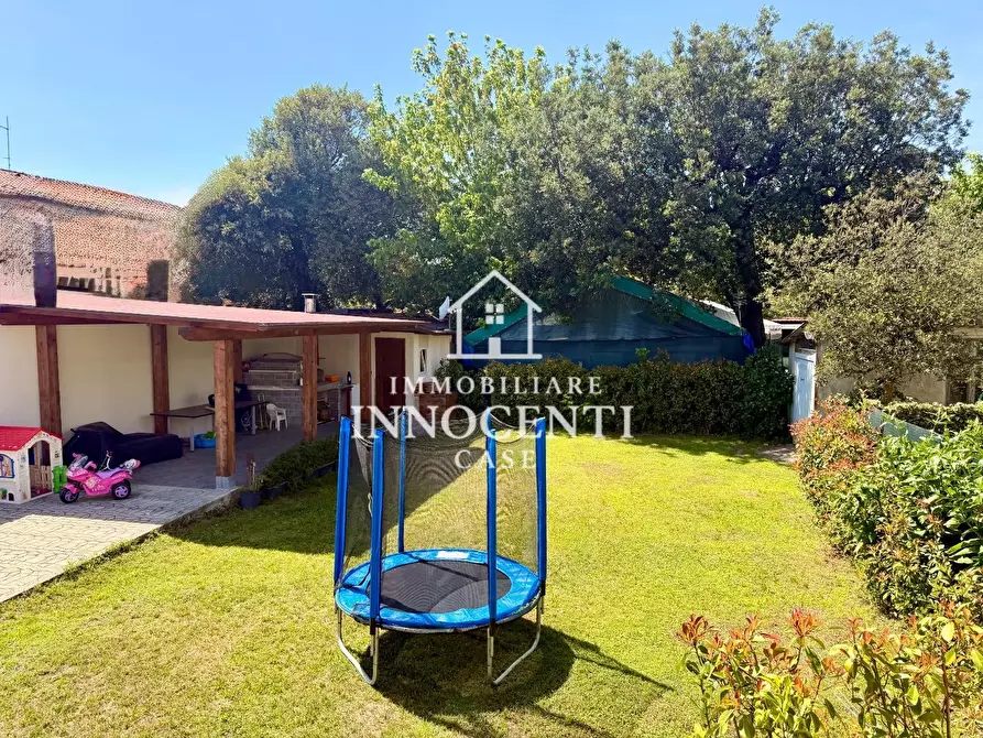 Immagine 32 di Casa bifamiliare in vendita  a Massa