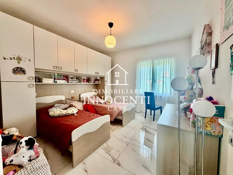 Immagine 26 di Casa bifamiliare in vendita  a Massa