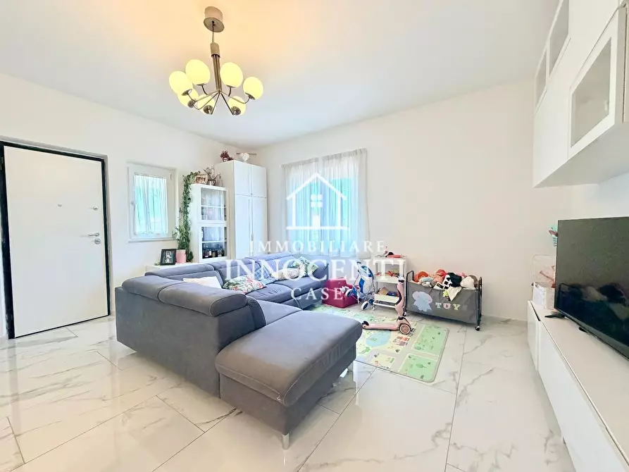 Immagine 7 di Casa bifamiliare in vendita  a Massa