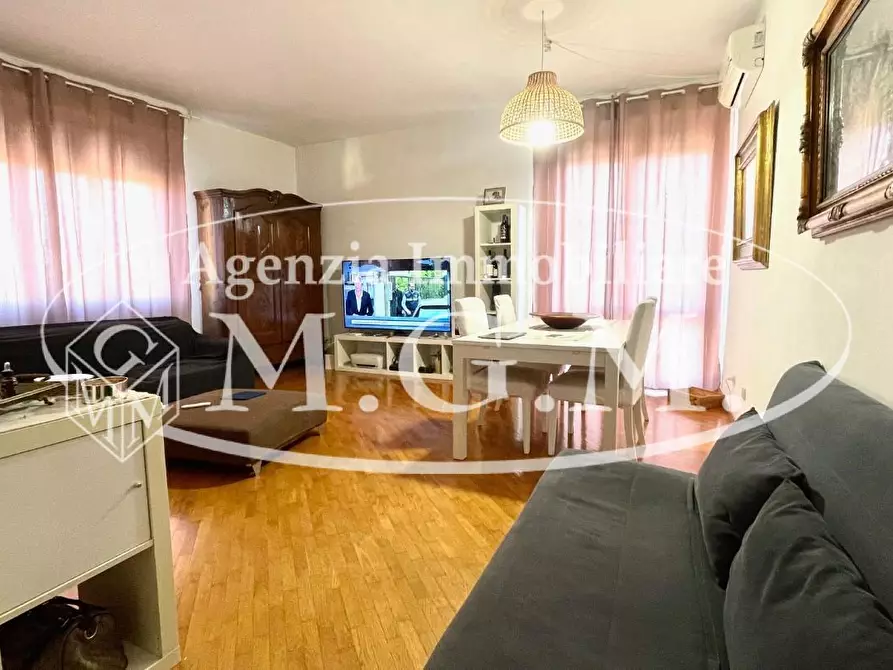 Immagine 1 di Appartamento in affitto  a Pontedera