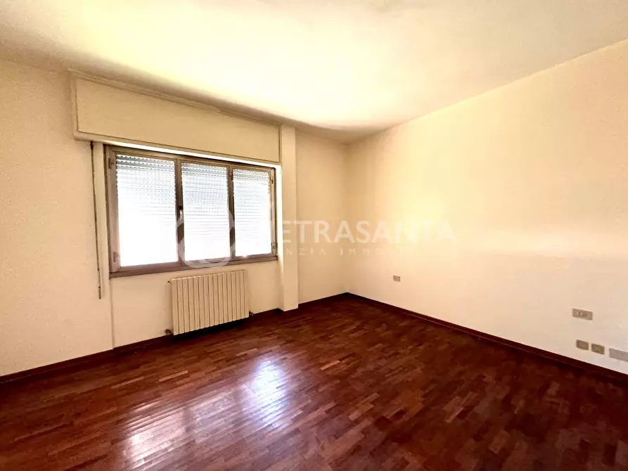 Immagine 3 di Appartamento in vendita  a Pietrasanta
