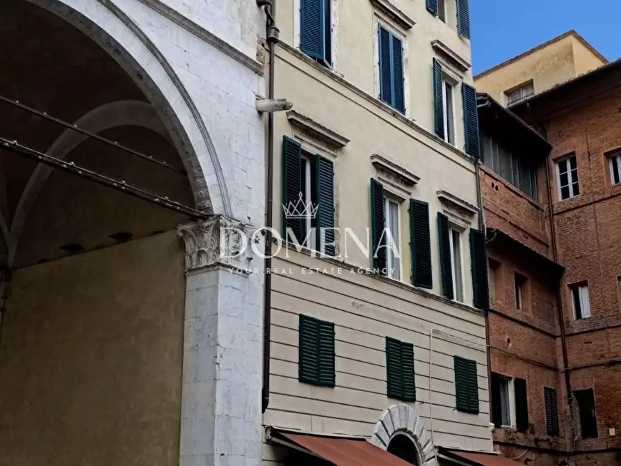 Immagine 11 di Appartamento in vendita  a Siena