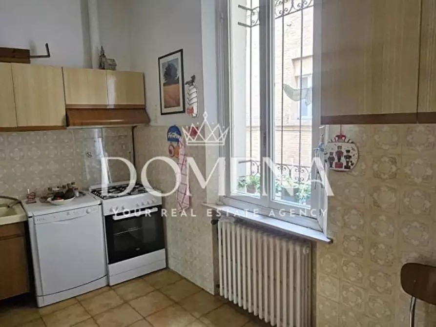 Immagine 5 di Appartamento in vendita  a Siena