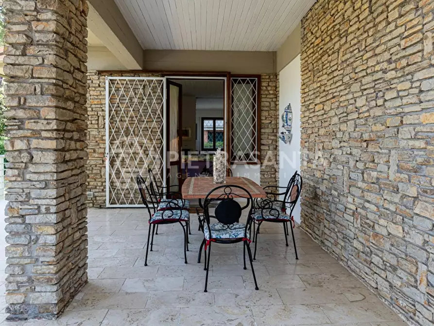 Immagine 61 di Villa in vendita  a Camaiore