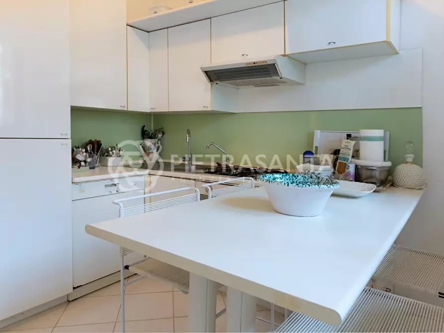 Immagine 33 di Villa in vendita  a Camaiore