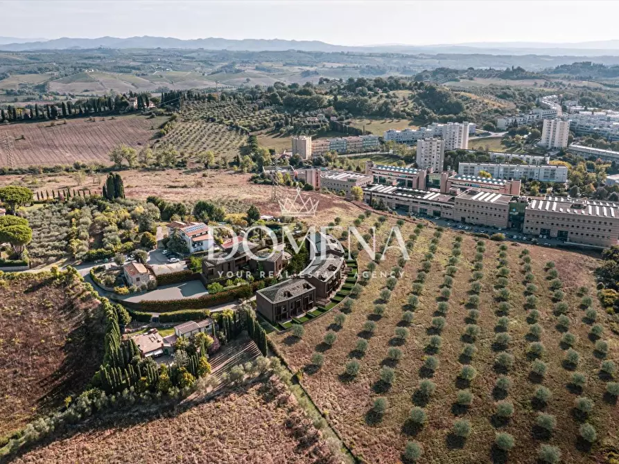 Immagine 5 di Appartamento in vendita  a Siena
