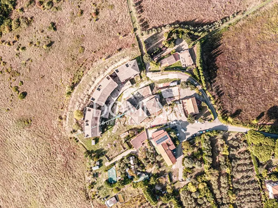 Immagine 4 di Appartamento in vendita  a Siena