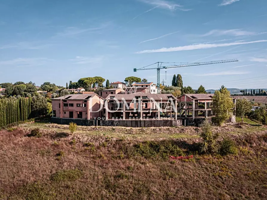 Immagine 10 di Appartamento in vendita  a Siena