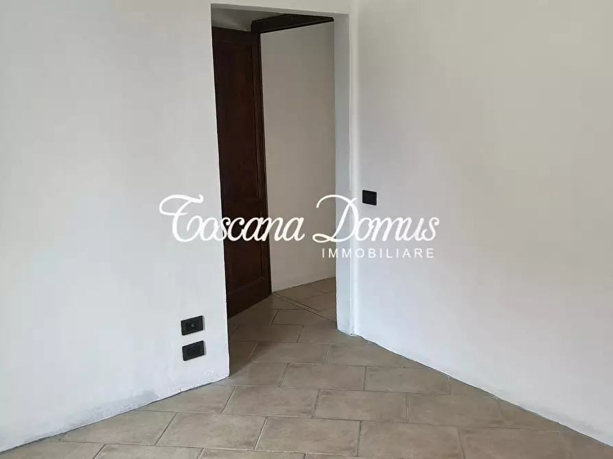 Immagine 9 di Appartamento in vendita  a Siena