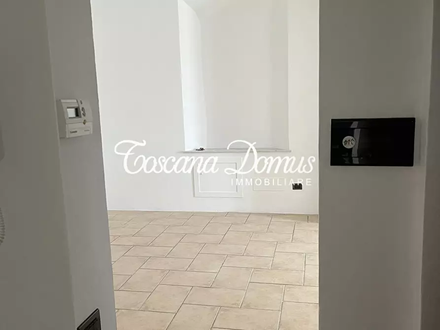 Immagine 2 di Appartamento in vendita  a Siena
