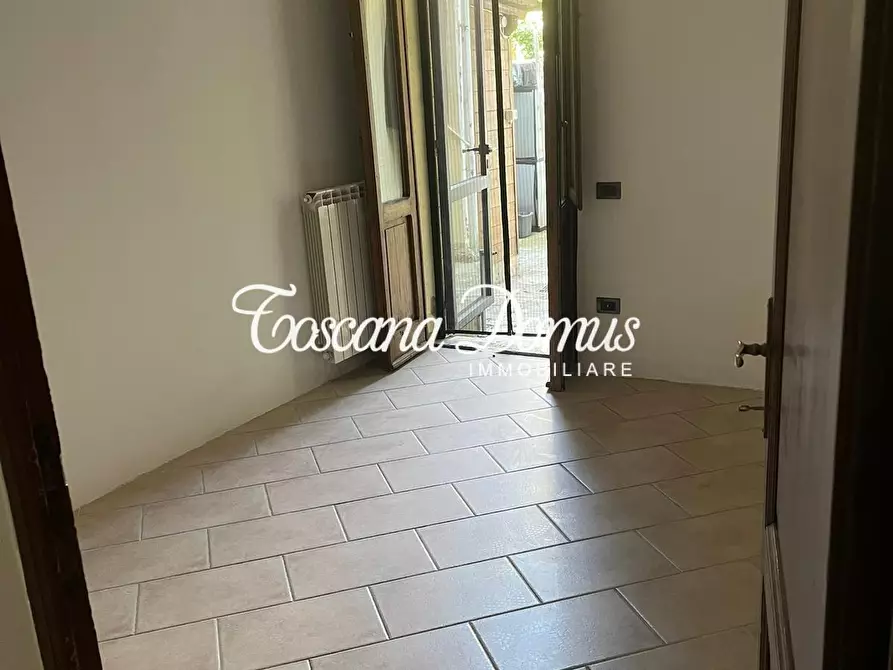 Immagine 8 di Appartamento in vendita  a Siena