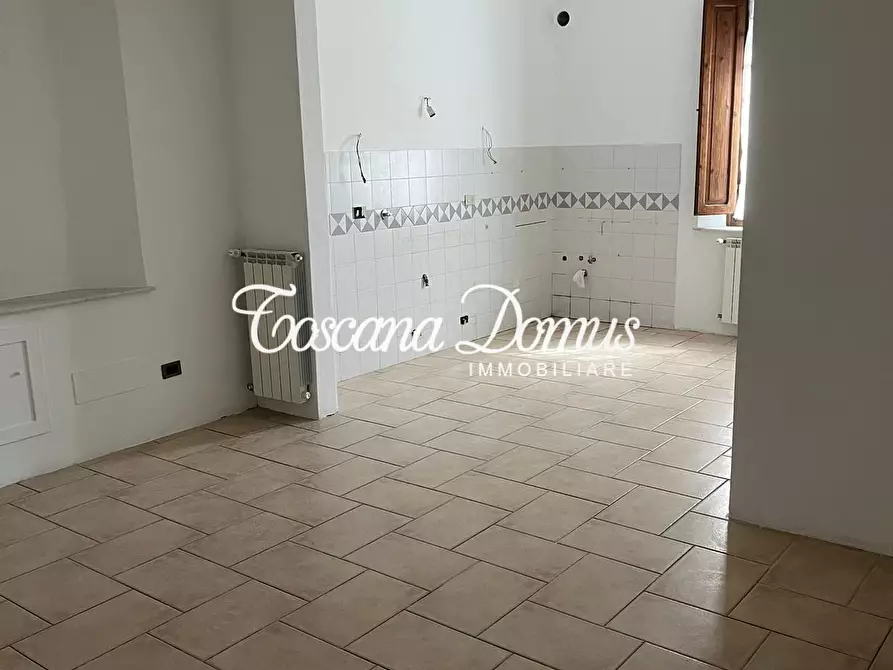 Immagine 1 di Appartamento in vendita  a Siena