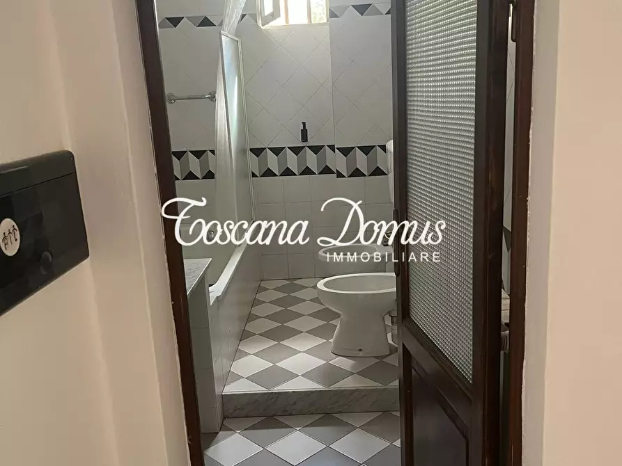 Immagine 12 di Appartamento in vendita  a Siena