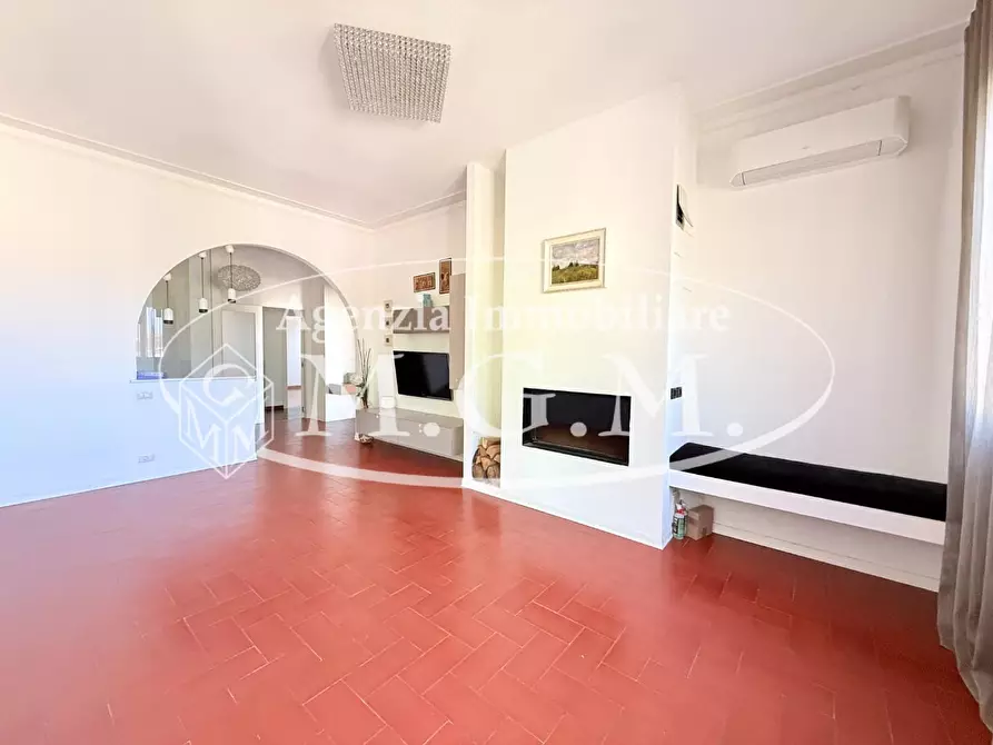 Immagine 9 di Casa bifamiliare in vendita  a Santa Maria A Monte