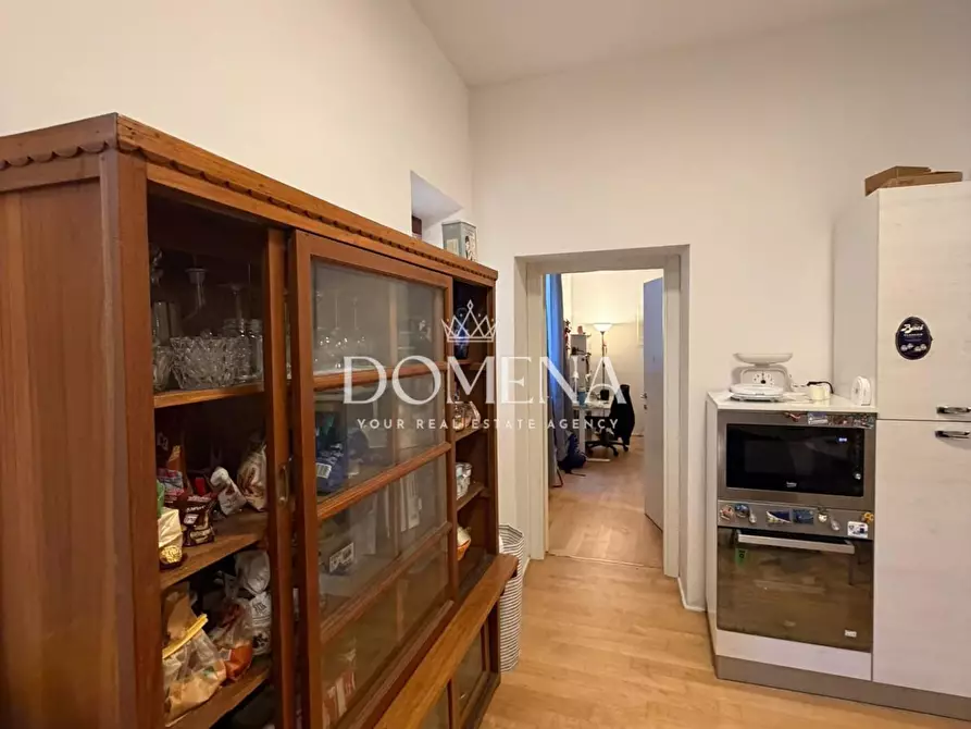 Immagine 9 di Appartamento in vendita  a Siena