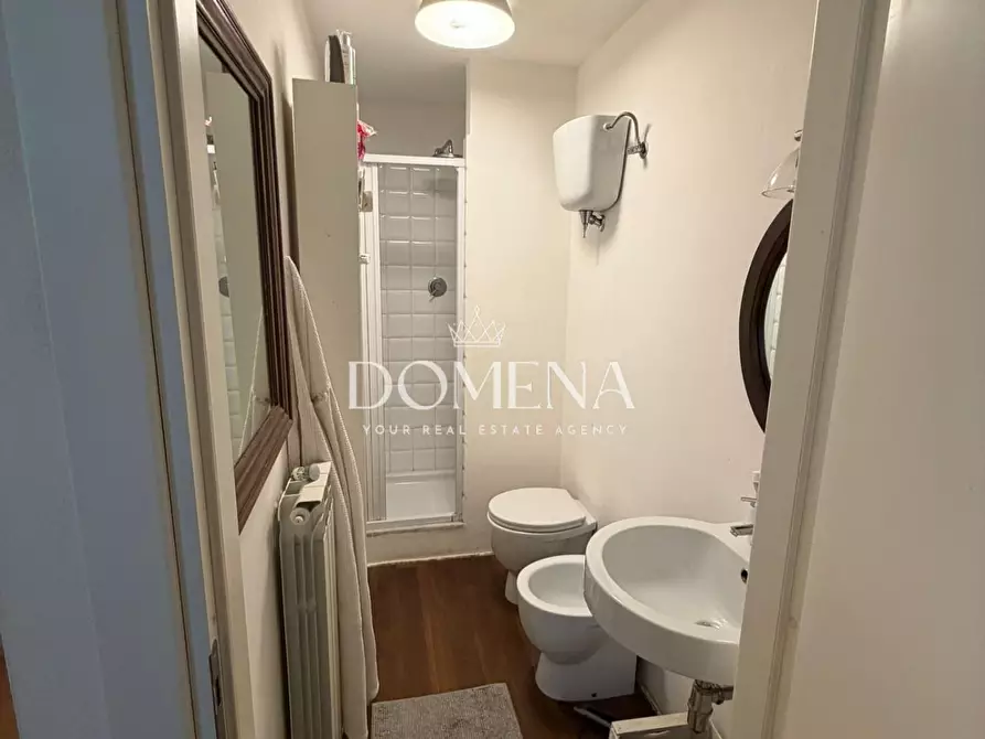 Immagine 13 di Appartamento in vendita  a Siena