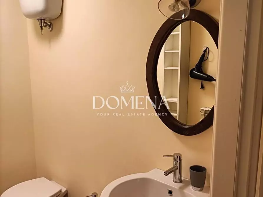 Immagine 30 di Appartamento in vendita  a Siena