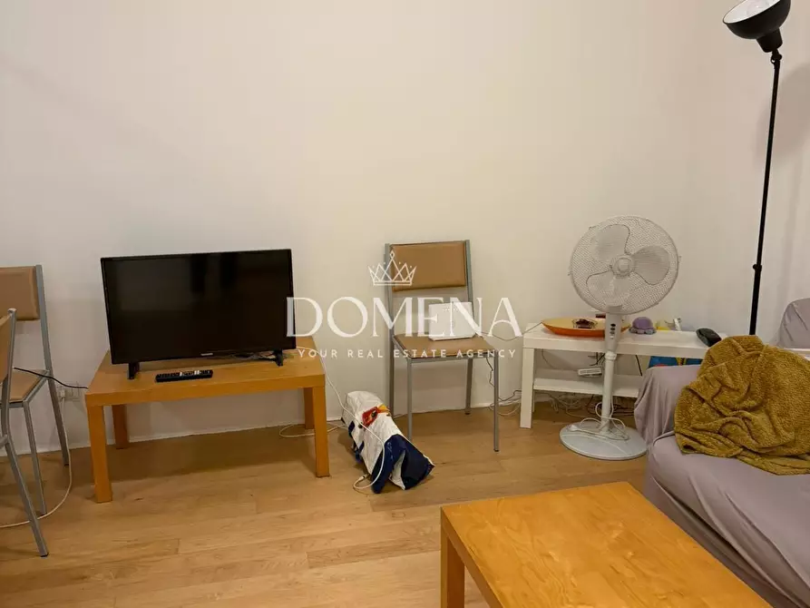Immagine 2 di Appartamento in vendita  a Siena