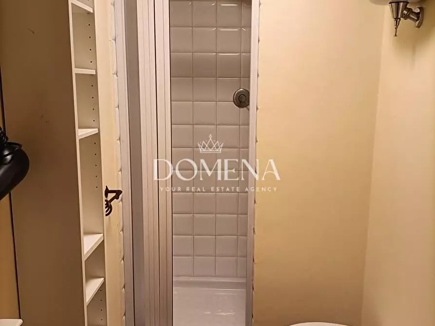 Immagine 34 di Appartamento in vendita  a Siena