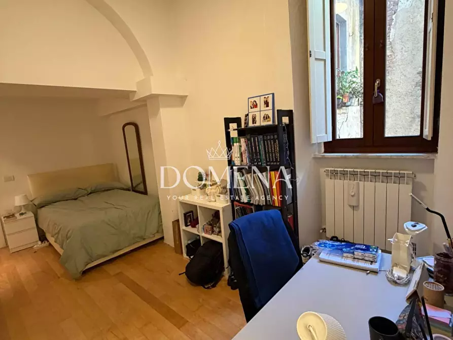 Immagine 15 di Appartamento in vendita  a Siena