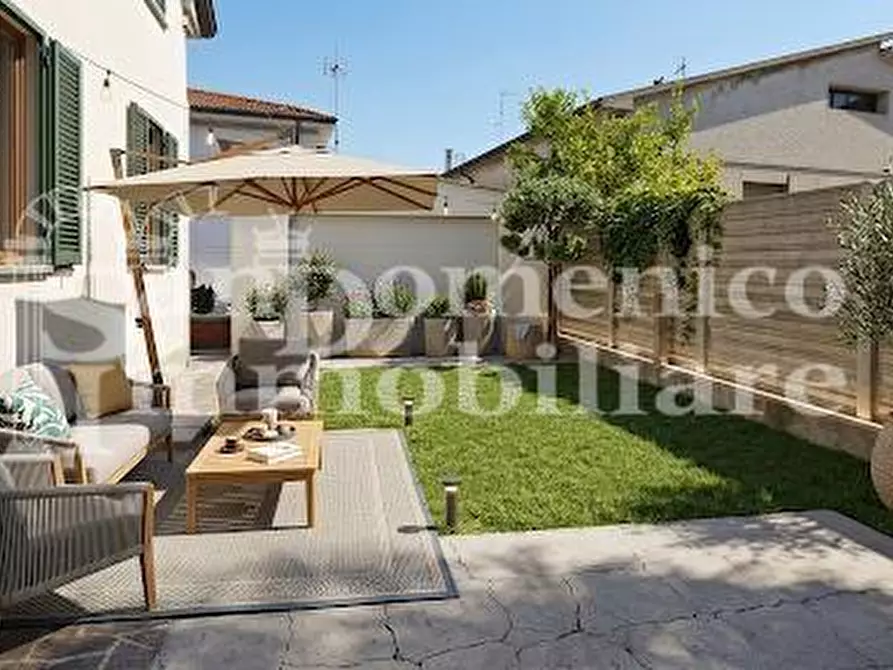 Immagine 4 di Villa in vendita  a Cascina