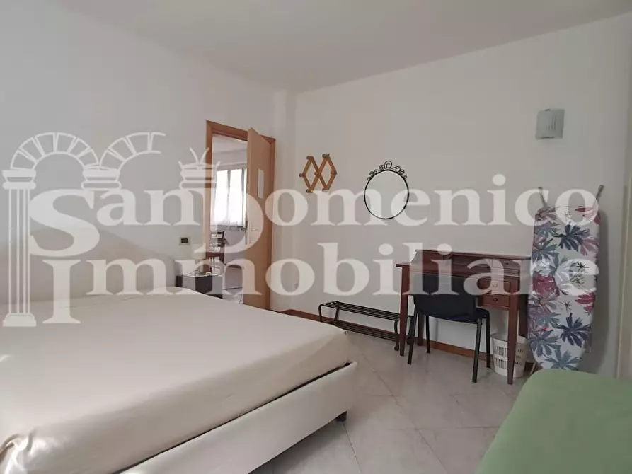 Immagine 11 di Villa in vendita  a Cascina