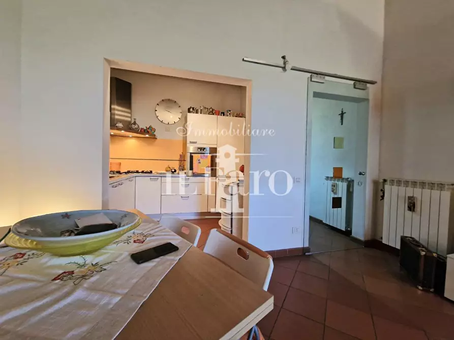 Immagine 13 di Appartamento in vendita  a Campi Bisenzio
