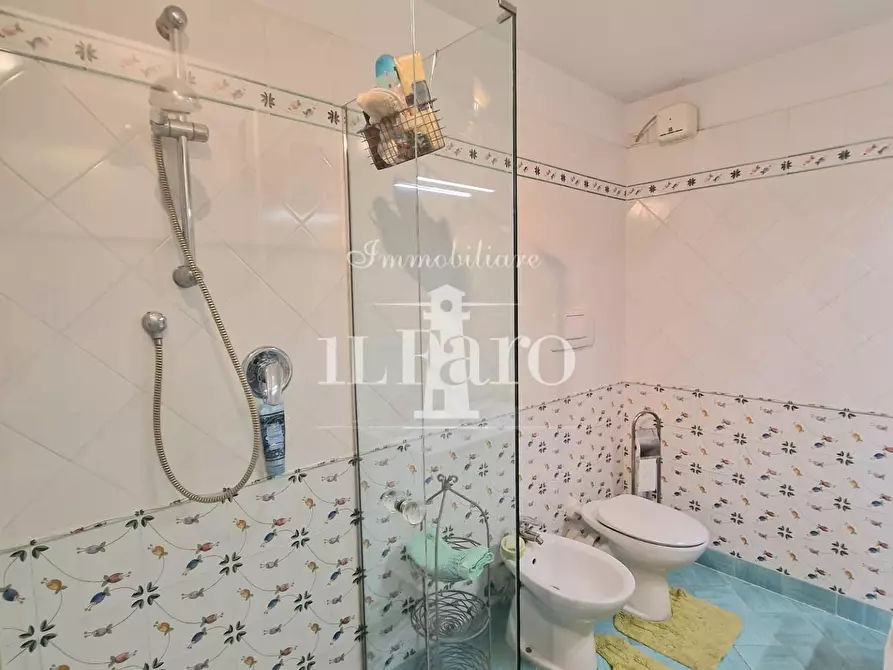 Immagine 33 di Appartamento in vendita  a Campi Bisenzio