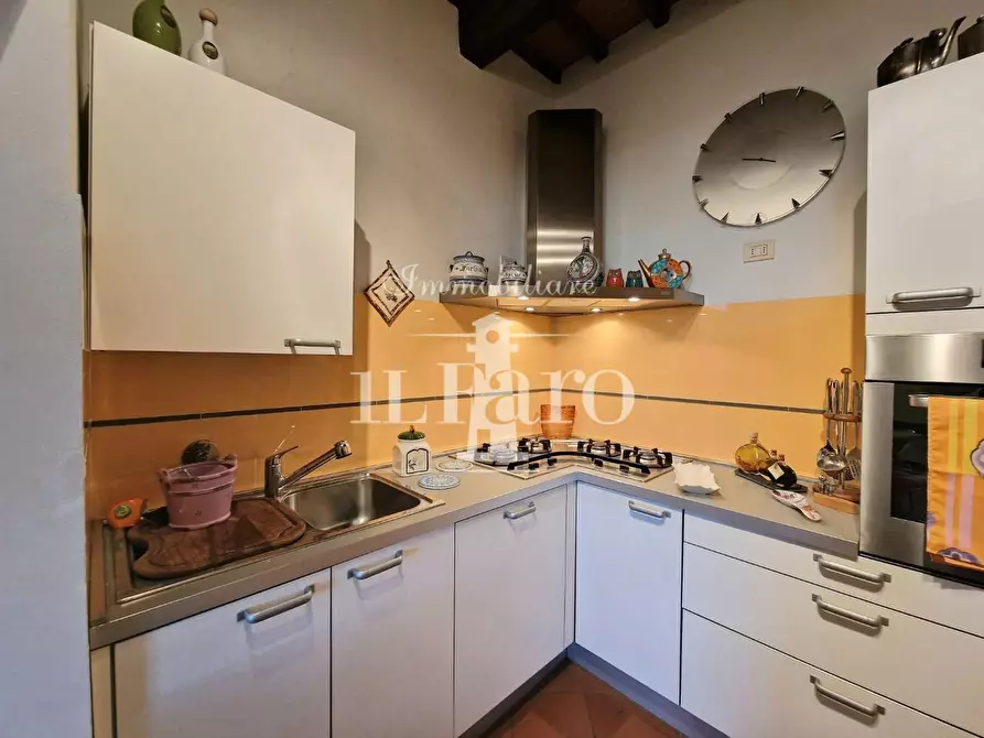 Immagine 9 di Appartamento in vendita  a Campi Bisenzio