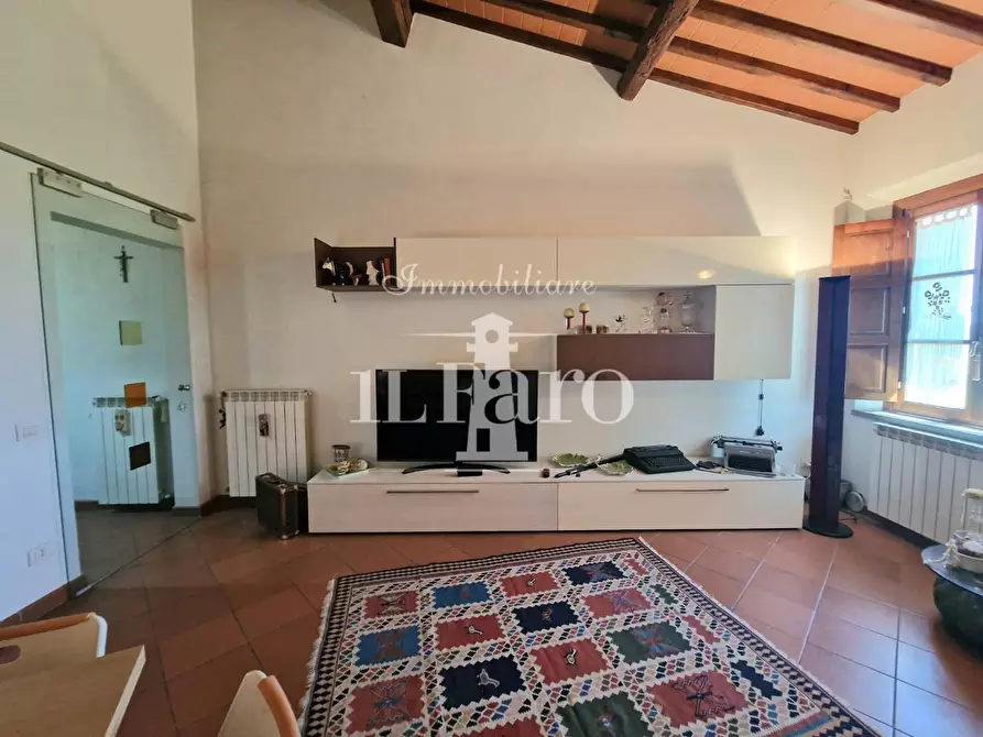 Immagine 3 di Appartamento in vendita  a Campi Bisenzio