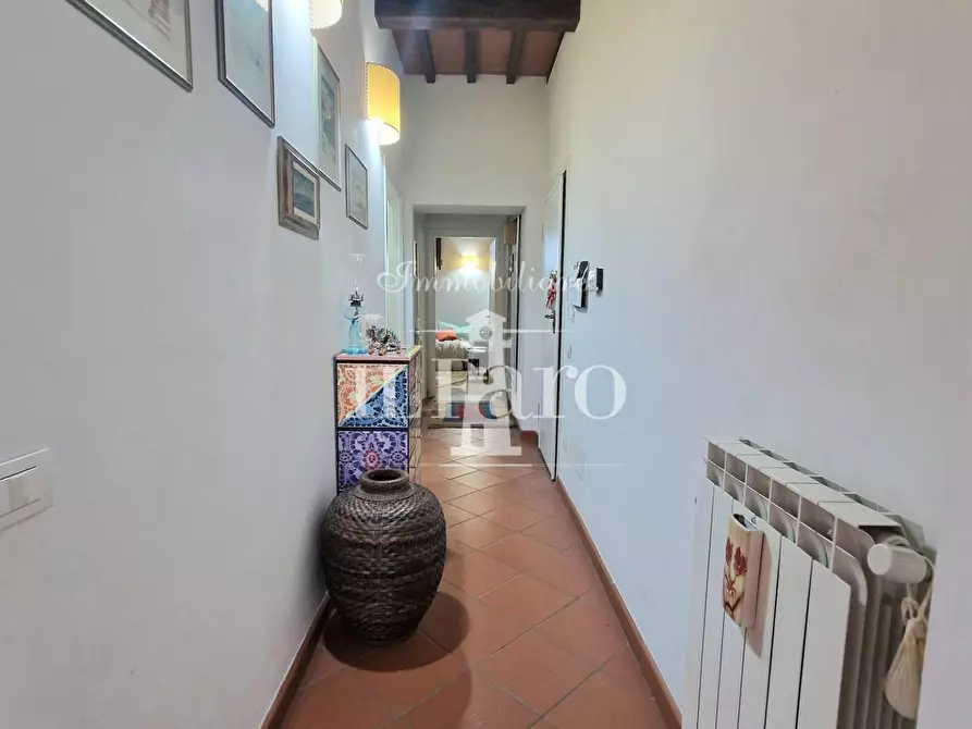 Immagine 16 di Appartamento in vendita  a Campi Bisenzio