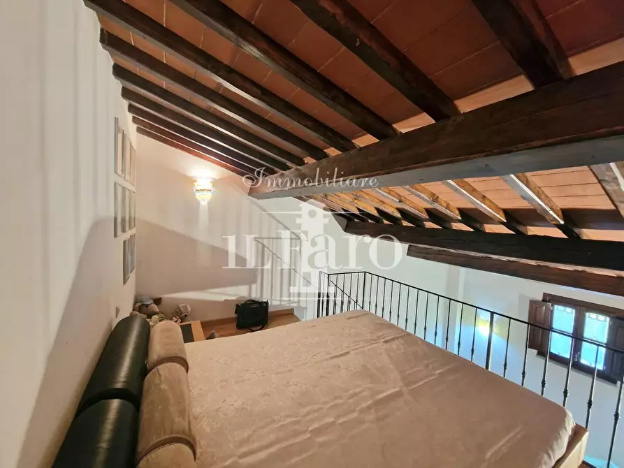 Immagine 19 di Appartamento in vendita  a Campi Bisenzio