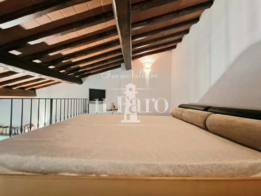 Immagine 23 di Appartamento in vendita  a Campi Bisenzio