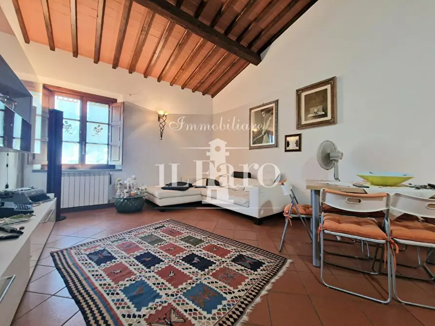 Immagine 4 di Appartamento in vendita  a Campi Bisenzio